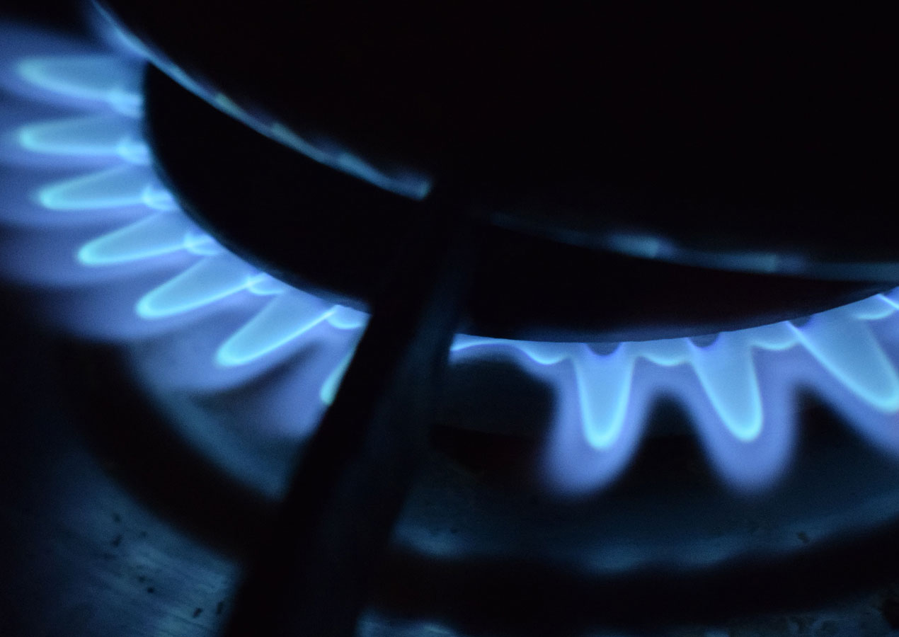 What's the Difference Between a Natural Gas and Propane Stove?